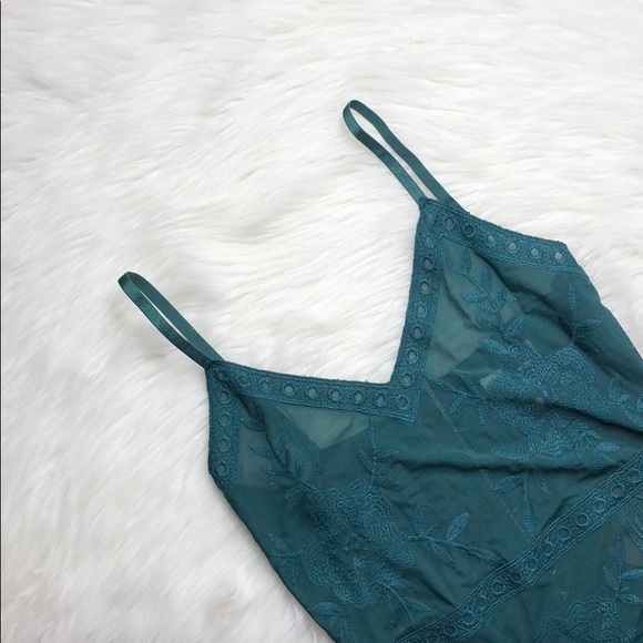 Honey Punch Tops - HONEY PUNCH TURQUOISE MESH EMBROIDERED BODYSUIT M